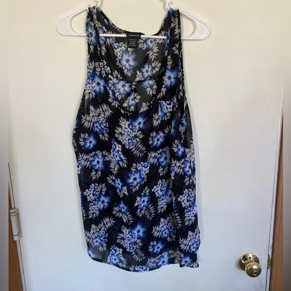 Torrid Hawaiian chiffon Scherer pop over top front pocket - Picture 1 of 5